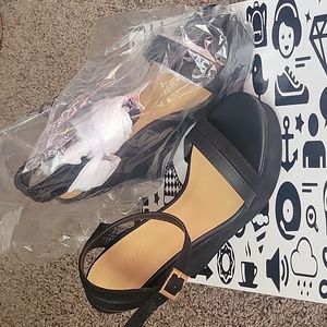 Black platform womens shoes